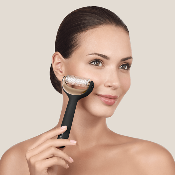 MicroNeedle Face & Body Roller GESKE| 8 in 1 , gray